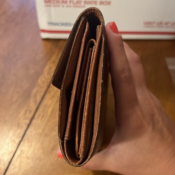 Authentic Large LV Mono Wallet - Picture 5 of 12